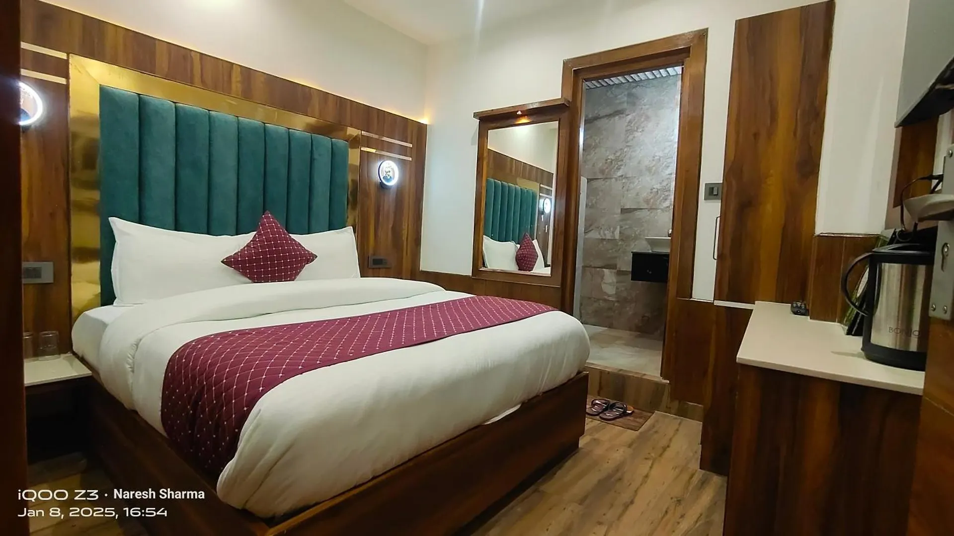 Mountain Zest - Simla Royale - Near Mall Road Hotel Shimla